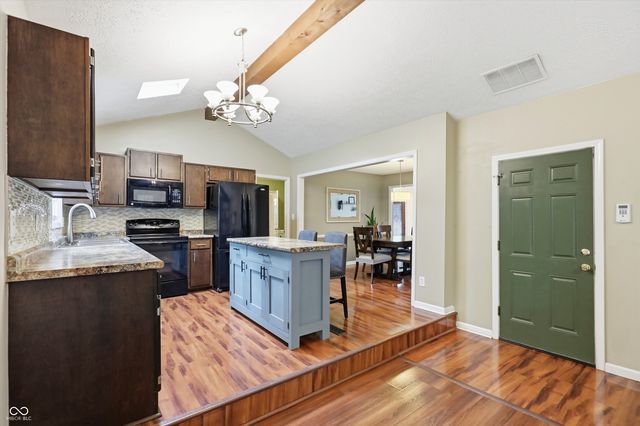 8035 Vineyard Drive, Indianapolis, IN 46260