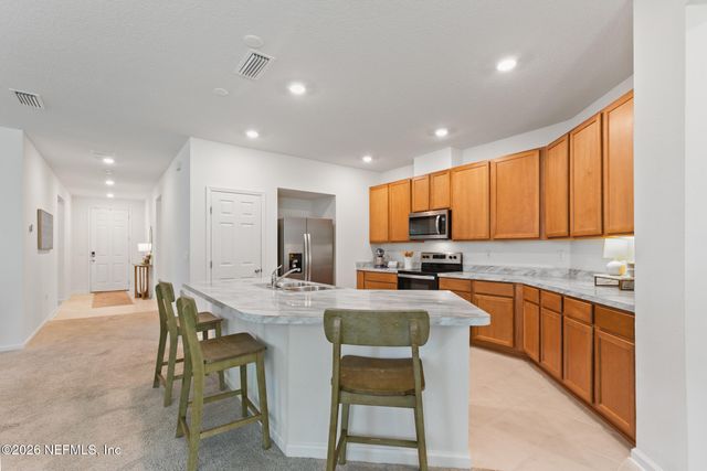 1305 PANTHER LAKE Parkway, Jacksonville, FL 32221