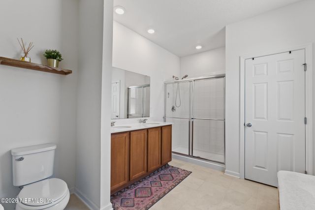 1305 PANTHER LAKE Parkway, Jacksonville, FL 32221