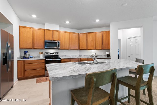 1305 PANTHER LAKE Parkway, Jacksonville, FL 32221