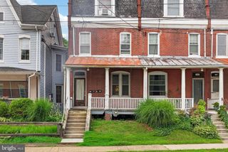 176 1ST AVE, Phoenixville, PA 19460