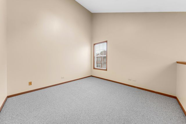 265 Yorkshire Court, Gurnee, IL 60031