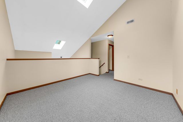 265 Yorkshire Court, Gurnee, IL 60031