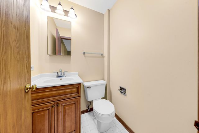 265 Yorkshire Court, Gurnee, IL 60031