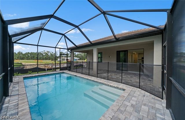 2094 Seville LN, Naples, FL 34120