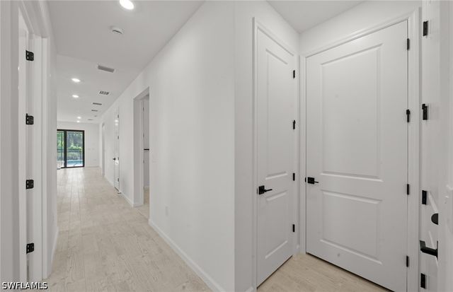 2094 Seville LN, Naples, FL 34120