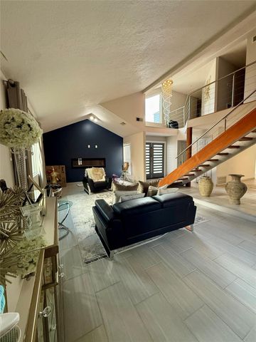 3222 Freshmeadows Drive, Houston, TX 77063