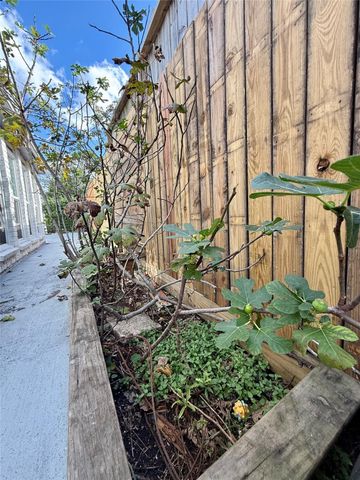 3222 Freshmeadows Drive, Houston, TX 77063