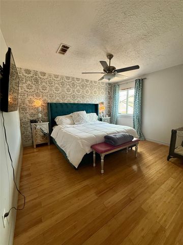 3222 Freshmeadows Drive, Houston, TX 77063