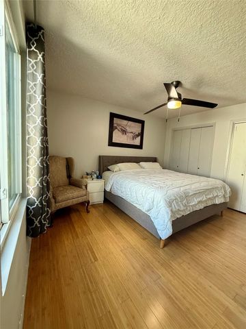 3222 Freshmeadows Drive, Houston, TX 77063