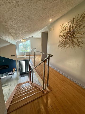 3222 Freshmeadows Drive, Houston, TX 77063