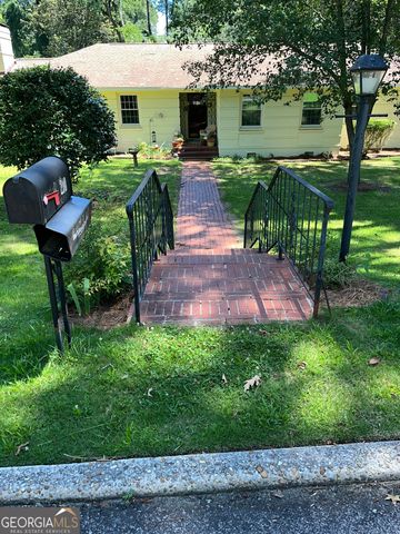 210 Taliaferro Drive, Hogansville, GA 30230