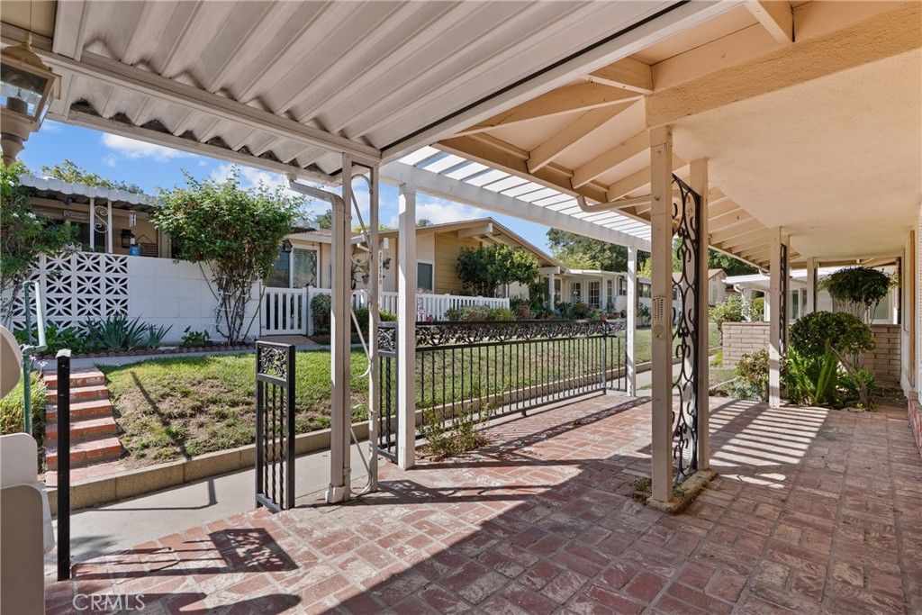26751 Whispering Leaves B, Newhall, CA 91321 — photo 3