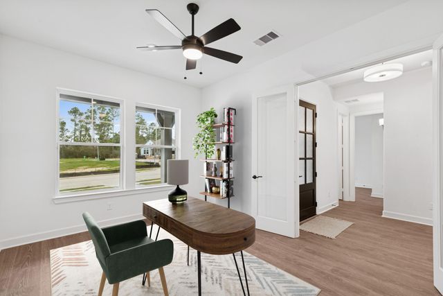 1736 Howler, Houston, TX 77316