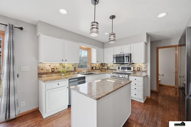 7444 S 48th Street, Lincoln, NE 68516