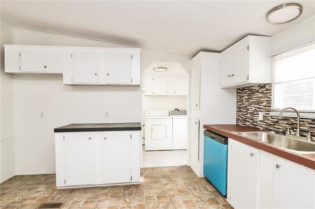 702 NC Highway 62 E, Pleasant Garden, NC 27313