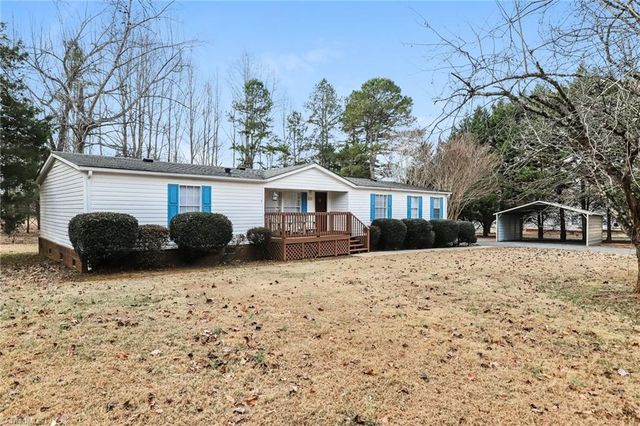 702 NC Highway 62 E, Pleasant Garden, NC 27313