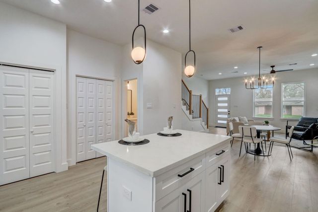 1213 Dewalt Street, Houston, TX 77088