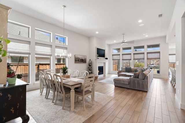 1713 Cannon Street, Van Alstyne, TX 75495