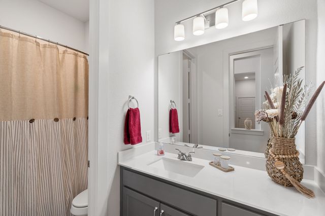 1713 Cannon Street, Van Alstyne, TX 75495