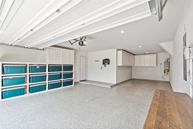 1713 Cannon Street, Van Alstyne, TX 75495