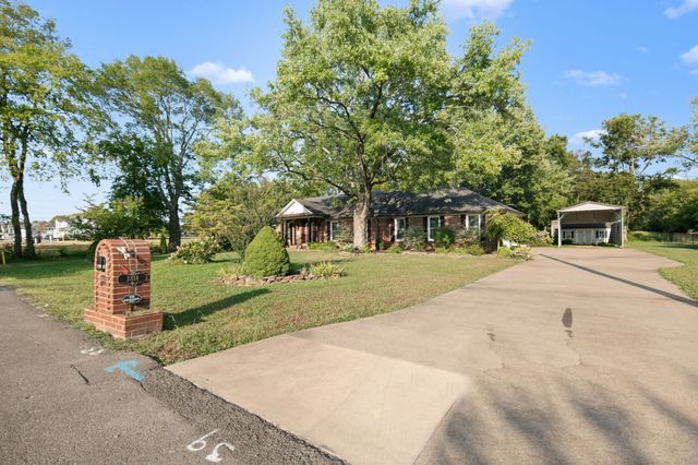 2814 Archer Ave, Murfreesboro, TN 37129