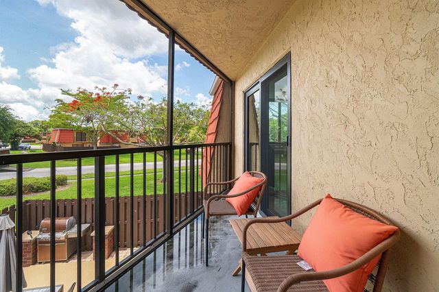 22910 Oxford Place D, Boca Raton, FL 33433