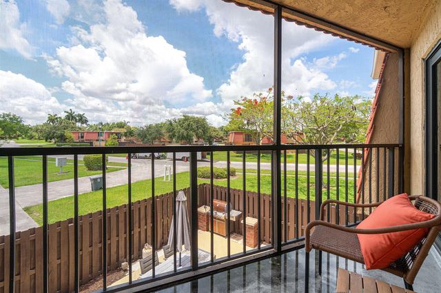 22910 Oxford Place D, Boca Raton, FL 33433