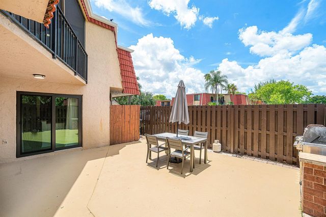 22910 Oxford Place D, Boca Raton, FL 33433