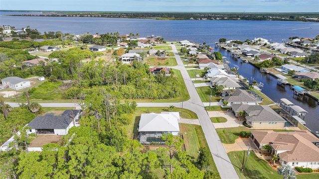 5301 NOYES LANE, Port Charlotte, FL 33981
