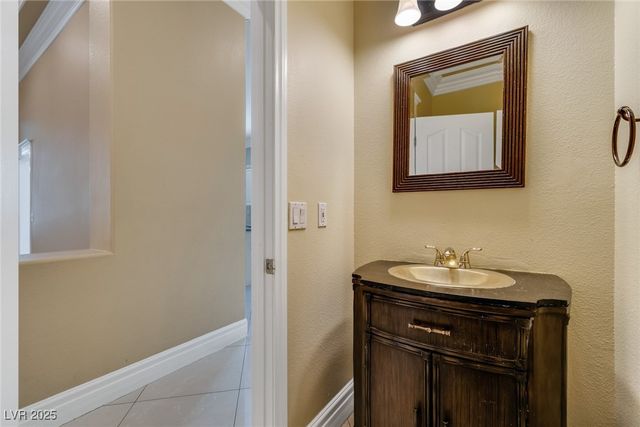 1006 Coldwater Falls Way, Las Vegas, NV 89123