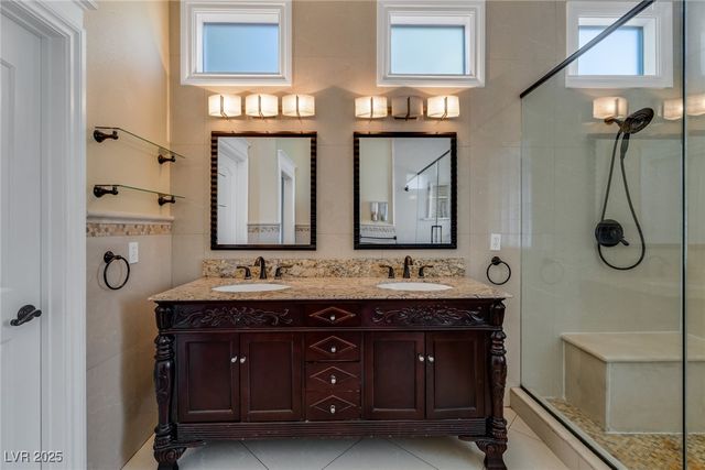 1006 Coldwater Falls Way, Las Vegas, NV 89123