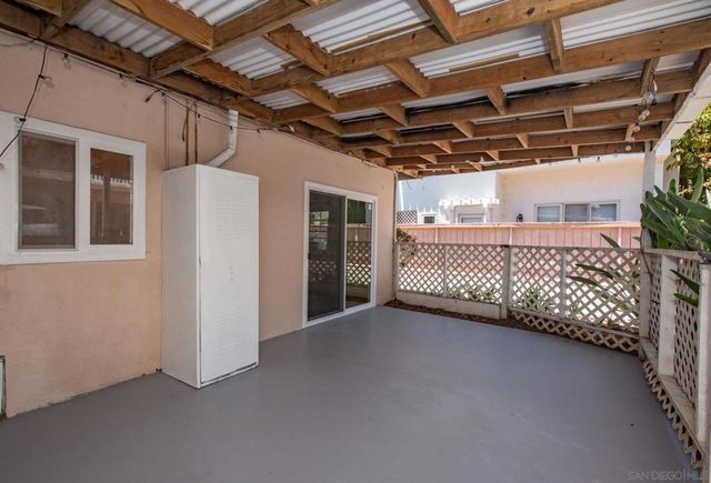 7347 Fay Ave, La Jolla, CA 92037
