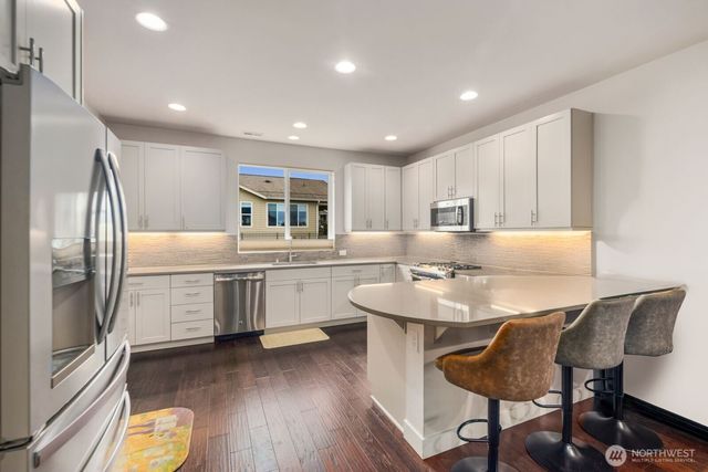 8602 Vashon Drive NE, Lacey, WA 98516