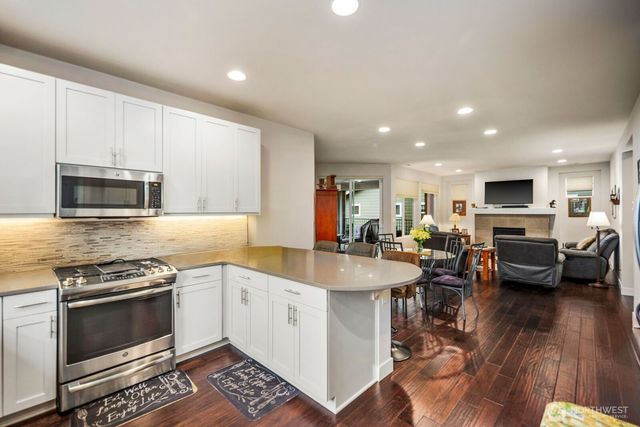 8602 Vashon Drive NE, Lacey, WA 98516