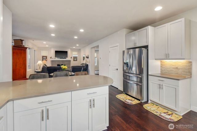 8602 Vashon Drive NE, Lacey, WA 98516