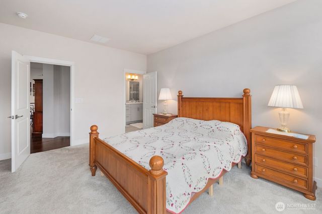 8602 Vashon Drive NE, Lacey, WA 98516