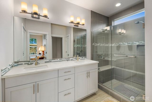 8602 Vashon Drive NE, Lacey, WA 98516