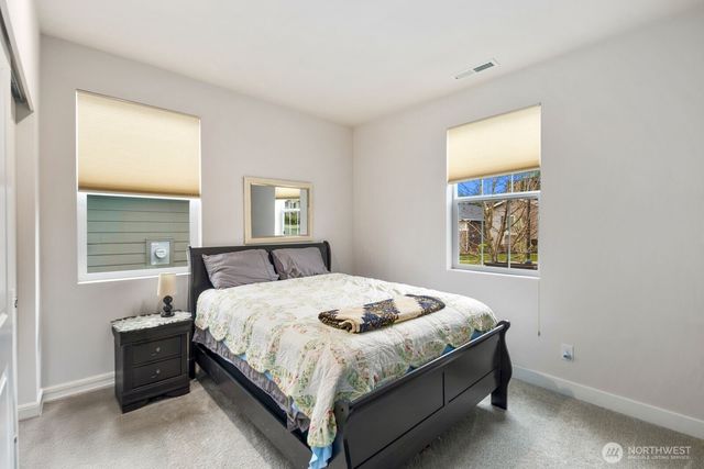 8602 Vashon Drive NE, Lacey, WA 98516