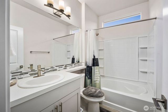 8602 Vashon Drive NE, Lacey, WA 98516