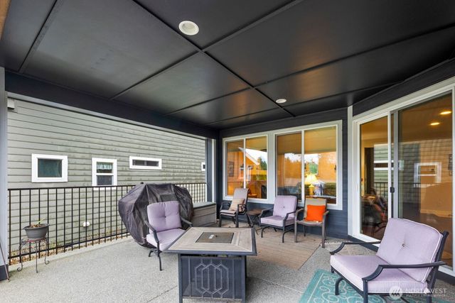 8602 Vashon Drive NE, Lacey, WA 98516