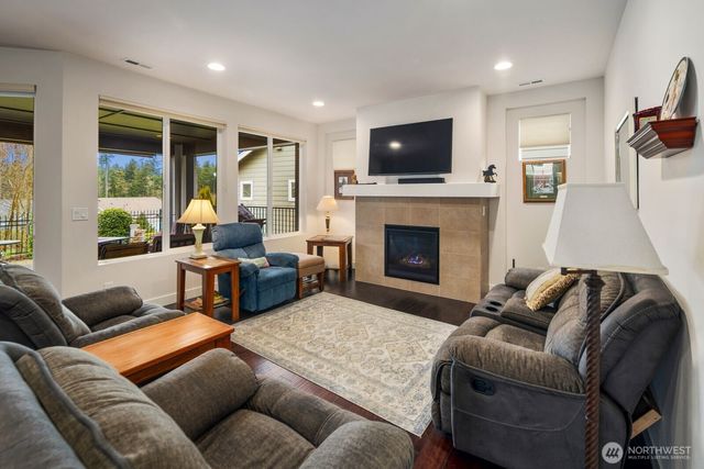 8602 Vashon Drive NE, Lacey, WA 98516