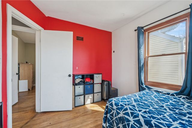 297 6th Avenue, Marion, IA 52302