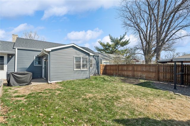 297 6th Avenue, Marion, IA 52302