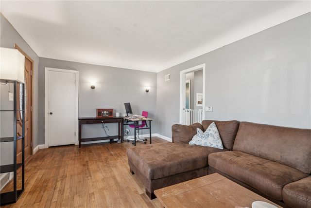 297 6th Avenue, Marion, IA 52302