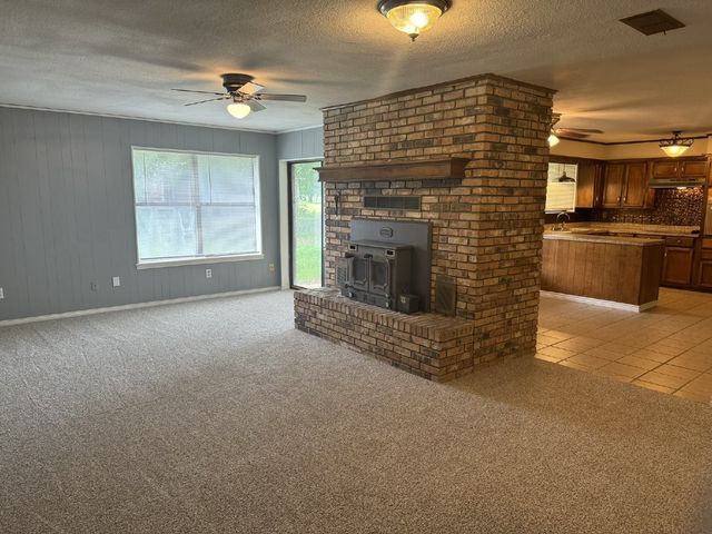 719 Diana Lane, Stephenville, TX 76401