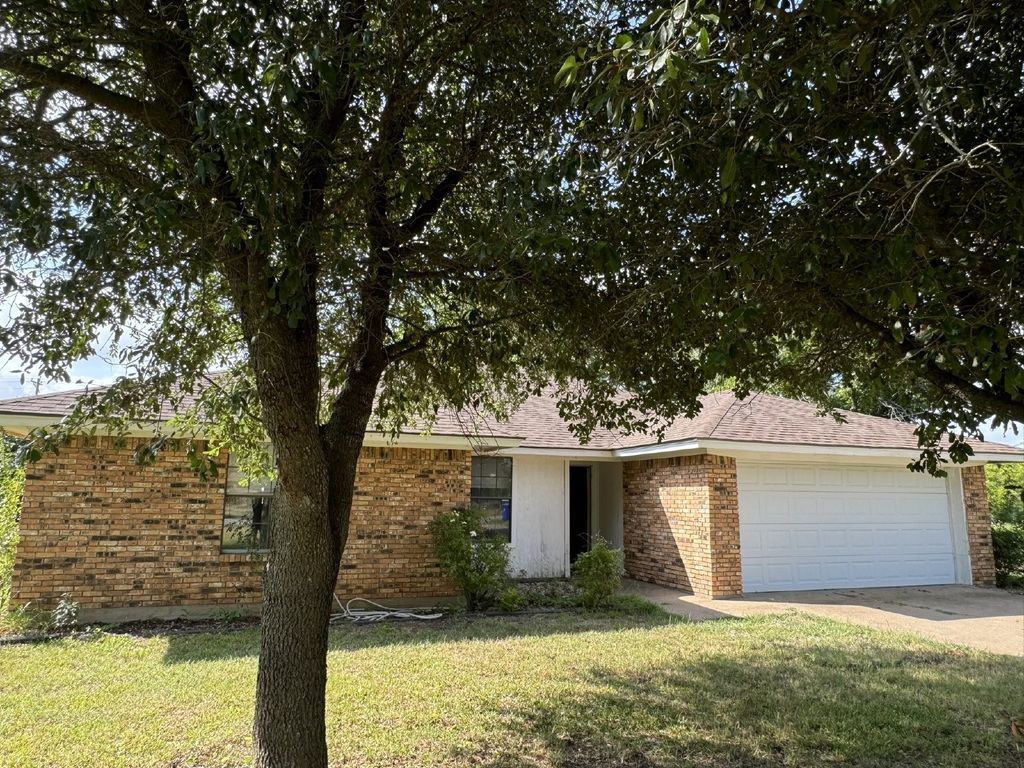 719 Diana Lane, Stephenville, TX 76401