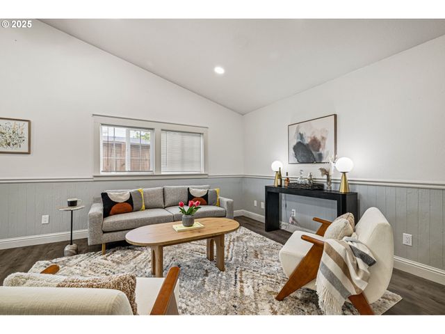 280 ROAN Dr, Eugene, OR 97401