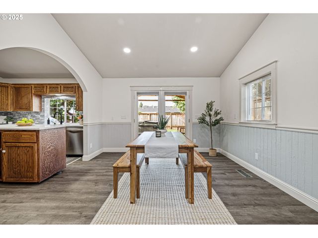 280 ROAN Dr, Eugene, OR 97401