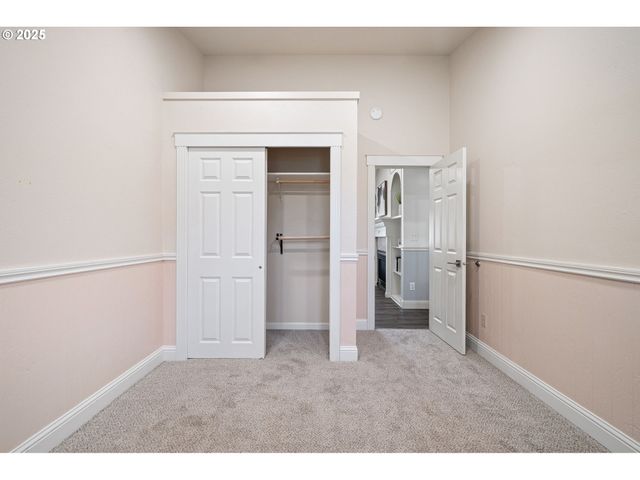 280 ROAN Dr, Eugene, OR 97401